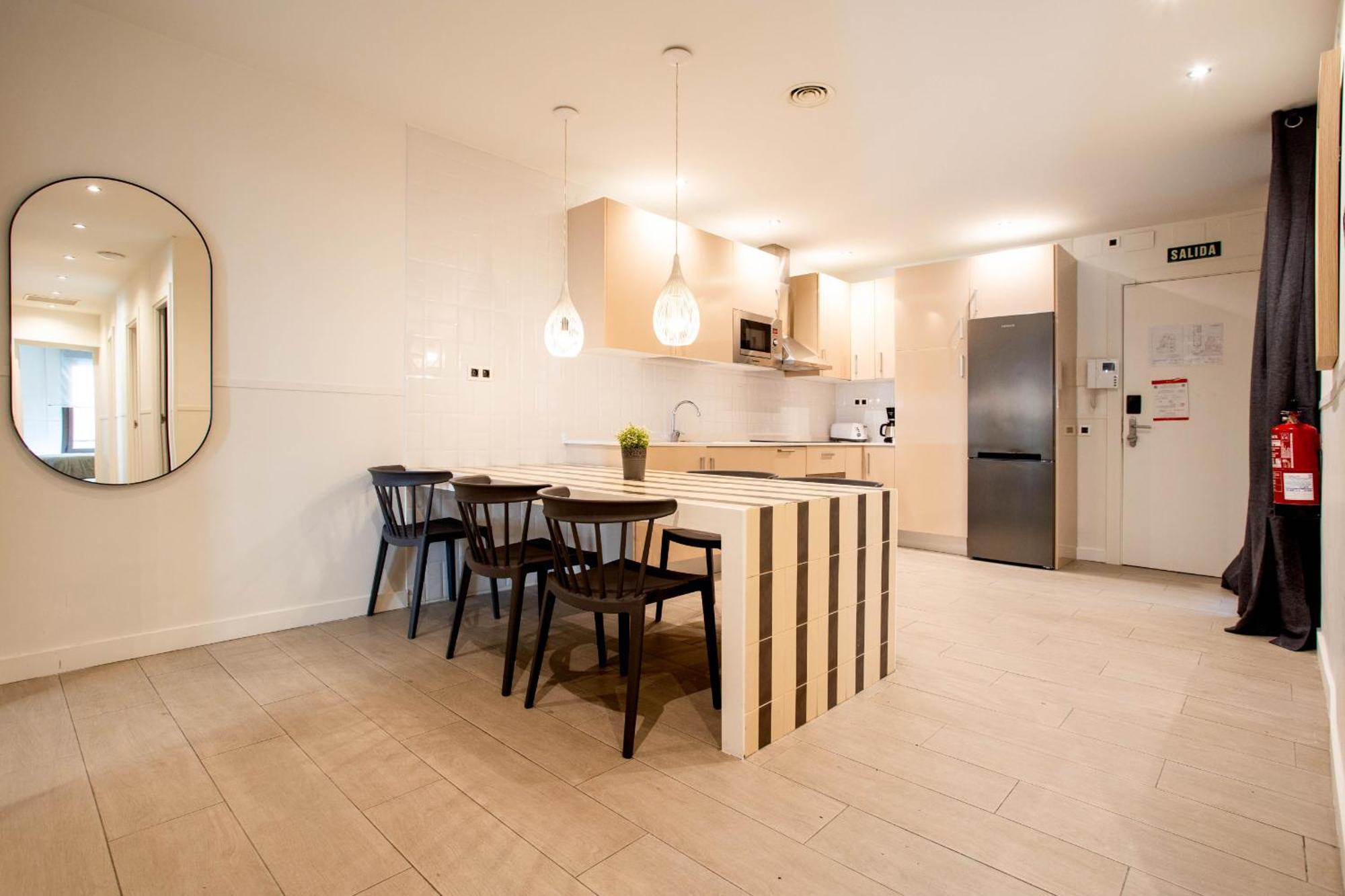 MIT House MadVille en Madrid Extérieur photo