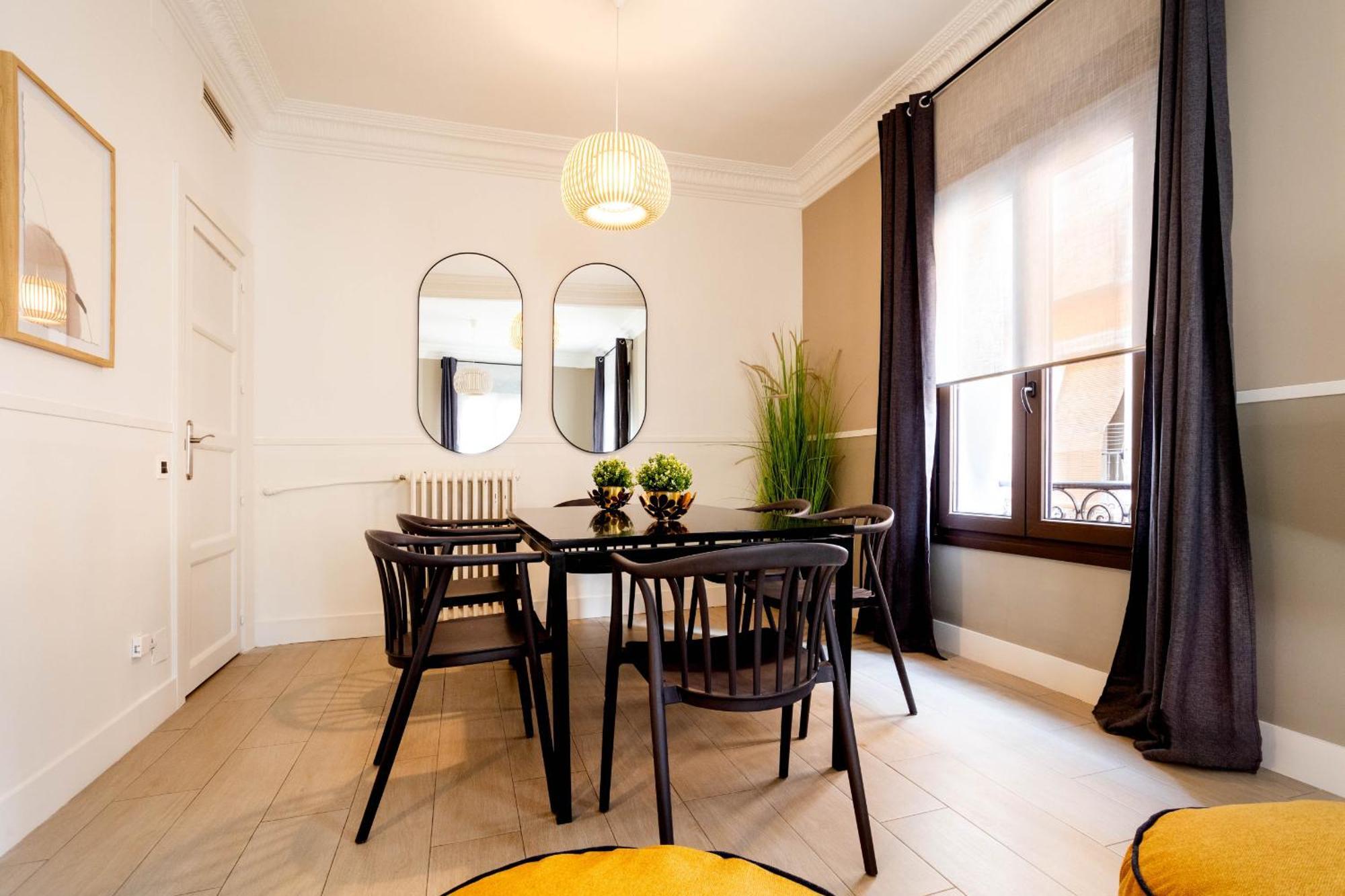 MIT House MadVille en Madrid Extérieur photo